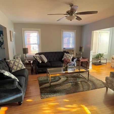 Three Bed One Bath Apt 25 Mins To Nyc Belleville エクステリア 写真