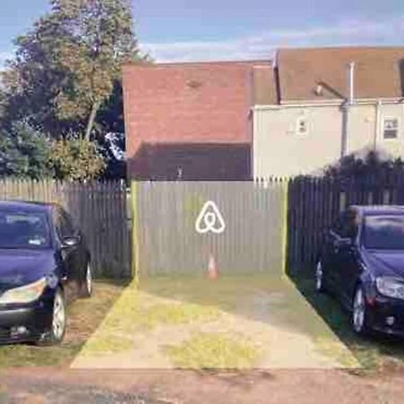 Three Bed One Bath Apt 25 Mins To Nyc Belleville エクステリア 写真