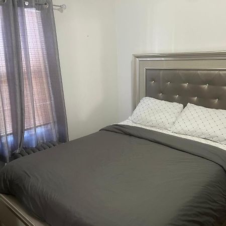 Three Bed One Bath Apt 25 Mins To Nyc Belleville エクステリア 写真