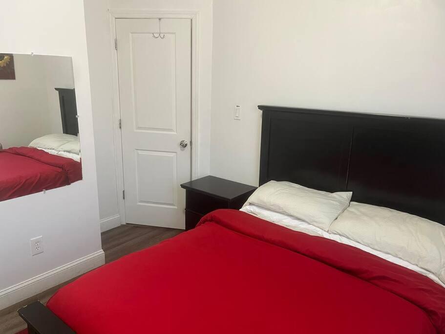 Three Bed One Bath Apt 25 Mins To Nyc Belleville エクステリア 写真